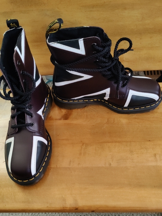 Dr. Martens Shoes - Dr. Marten 1460 Pascal Brit Navy Like New Condition Oxblood & White Ladies Size7